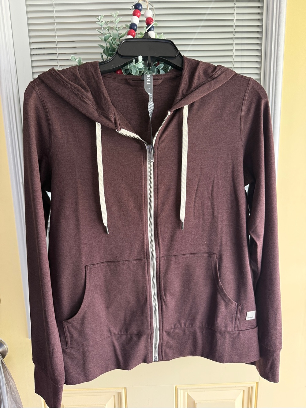 Vuori Brown Full-Zip Hoodie with Drawstrings